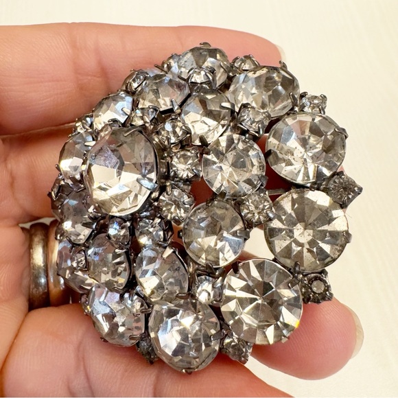 Round Clear Rhinestone Costume Brooch Pin Silver Tone Set Vintage - Picture 5 of 12